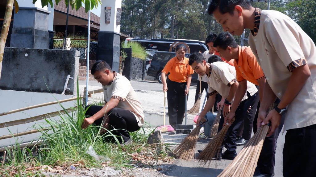 Pemuda Nava Gelar Aksi Bersih Lingkungan dalam Peringati Hari Sumpah Pemuda !